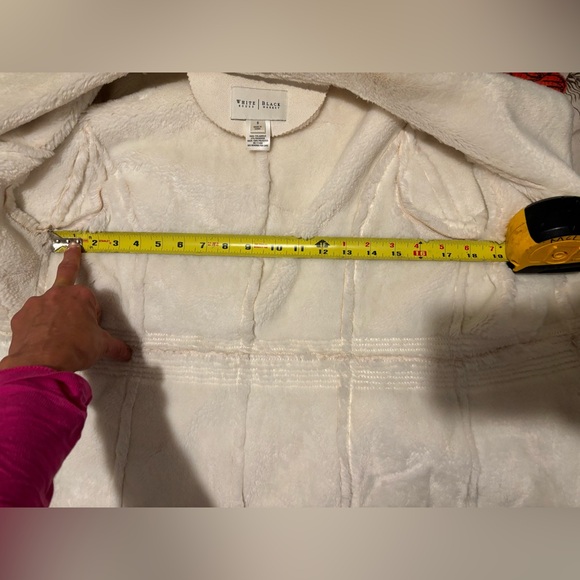 White house black market, cream Faux fur, suede look coat. Size S - Picture 8 of 9